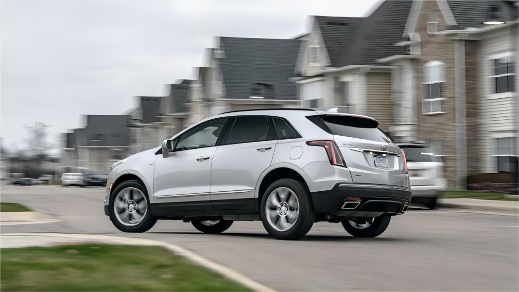Cadillac XT5: Enhancing your driving experience with luxury and technology!