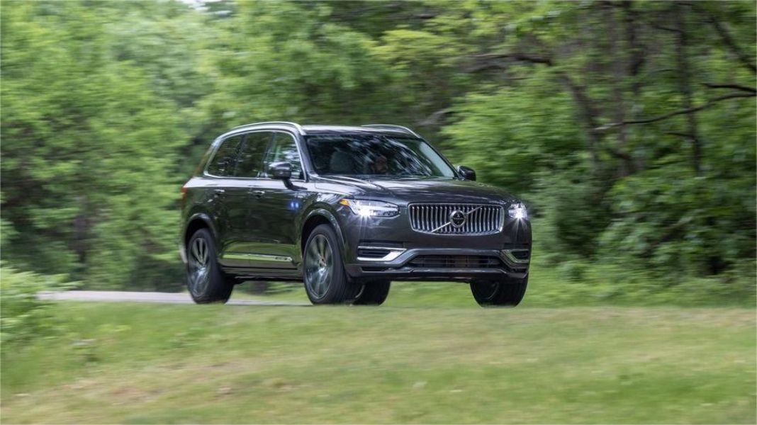 Volvo XC90: Masterpiece of Luxury and Safety